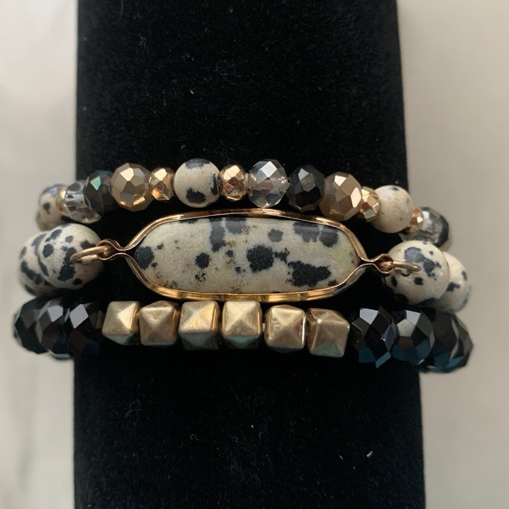 1727 Elegant Black and Gold Stretchy Bracelet Set